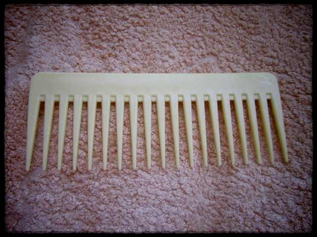 Гребень Macadamia Natural Oil Healing Oil Infused Comb - фото
