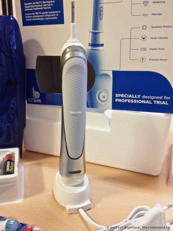 Электрическая зубная щетка Braun  Oral-B Triumph 5000 - фото