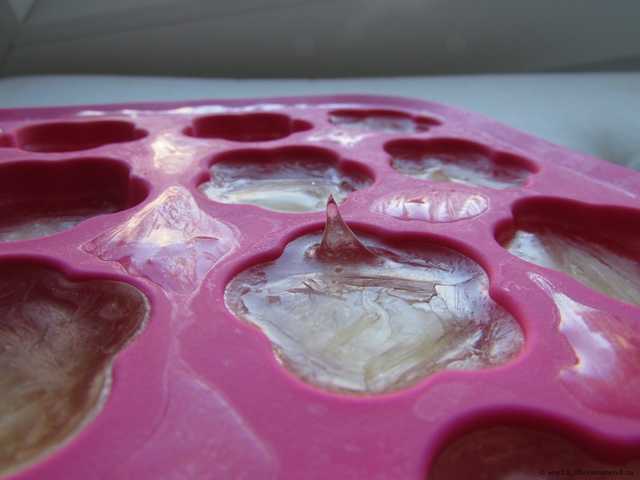 Умывание льдом - фото