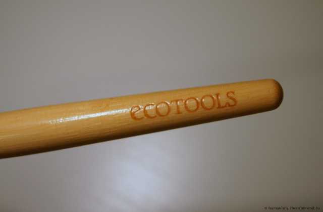 Кисть для нанесения тональной основы Ecotools Bamboo Foundation Brush - фото
