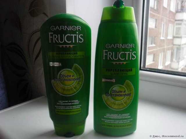  Шампунь Garnier GARNIER Fructis укрепляющий шампунь "Объем и восстановление"  и бальзам-ополаскиватель