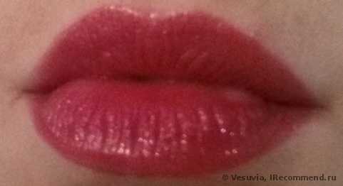 Zombie Kiss при  ламповом освещении