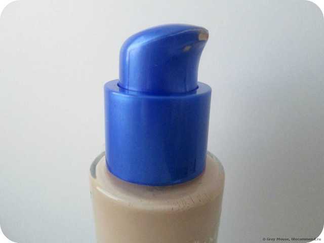 Я в восторге! Не думала, что тональный крем от Rimmel будет настолько удачен (фото оттенка 100 Ivory, "до" и "после")
