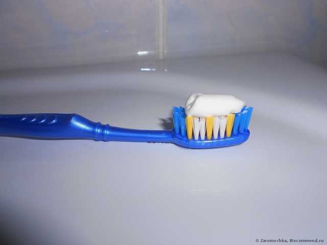 Зубная паста Colgate Прополис "Отбеливающая" - фото