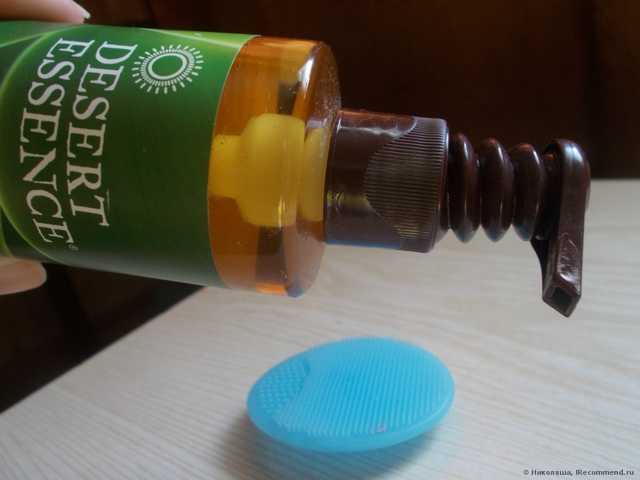 Жидкое мыло Desert Essence Castile Liquid Soap with Eco-Harvest Tea Tree Oil - фото