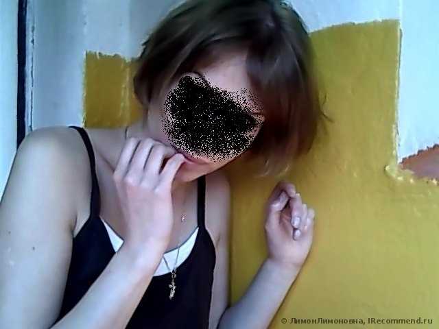 Зима, начало года и начало применения шампуня. Короткое каре.