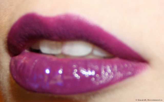 Сори за расфокус. Matte Lipstick by H&M Бордовый/Landinski + блеск для губ Inglot Inglot AMC Lip Gloss в 541 