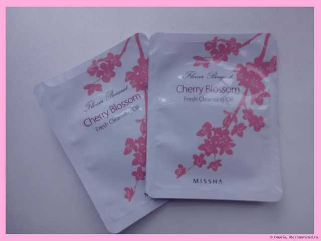 Очищающее масло Missha "Flower Bouquet Cherry Blossom Fresh Cleansing Oil" - фото
