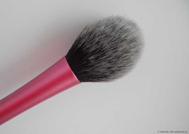 Кисть для румян Real Techniques by Samantha Chapman Blush Brush - фото