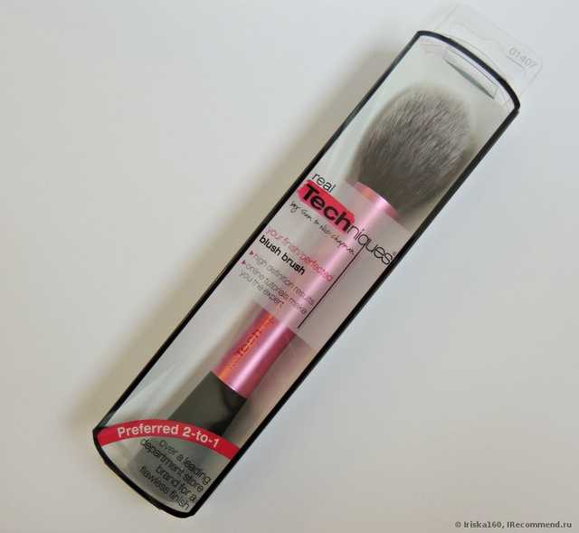 Кисть для румян Real Techniques by Samantha Chapman Blush Brush - фото