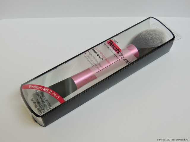 Кисть для румян Real Techniques by Samantha Chapman Blush Brush - фото