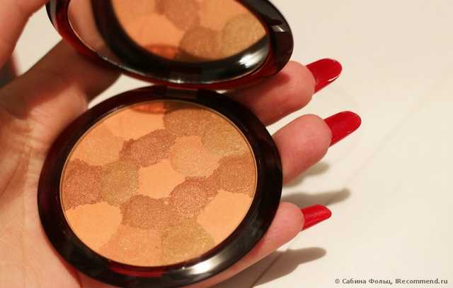 Бронзирующая пудра от Guerlain под названием "Terracotta Light sheer bronzing powder"