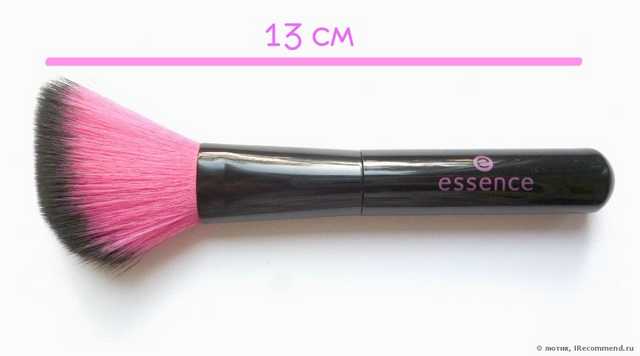Кисть для румян Essence Blush Brush - фото