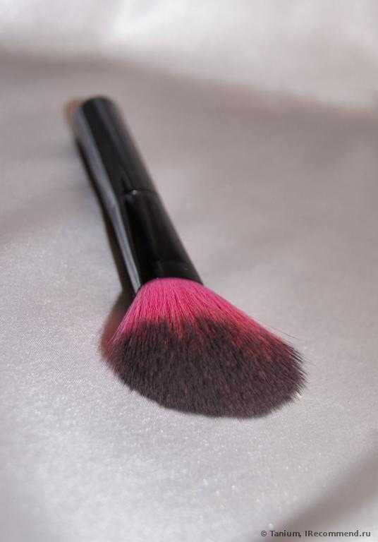 Кисть для румян Essence Blush Brush - фото