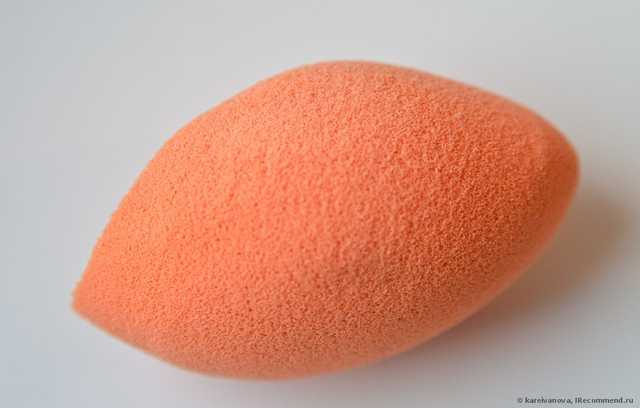 у меня не beauty blender, но по-моему этот спонж не хуже! Я в восторге! Смотритие тест-драйв (как выглядит кожа с кремом, нанесенный пальцами и спонжем!)  без спонжика!(+++ фото-фото!!)