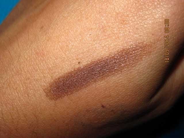 Тени для век Avon Блестящие рассыпчатые с точным аппликатором - фото