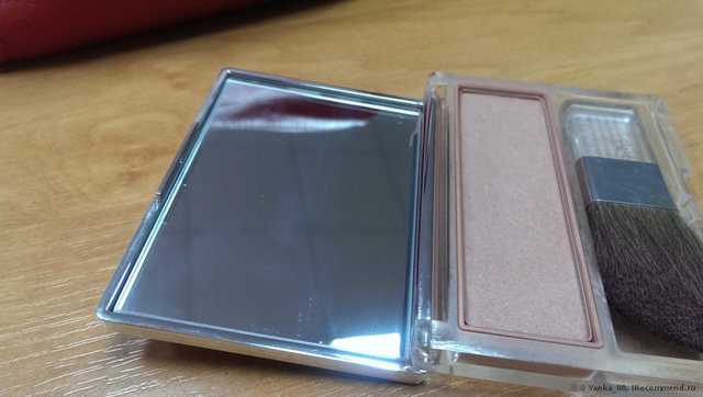 Румяна CLINIQUE Blushing Blush - фото