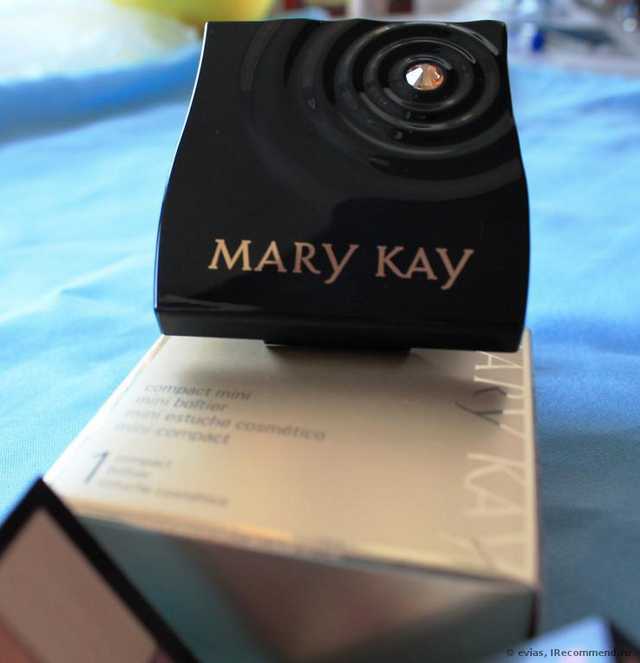 Футляр для декоративной косметики Mary Kay Юбилейный мини - фото