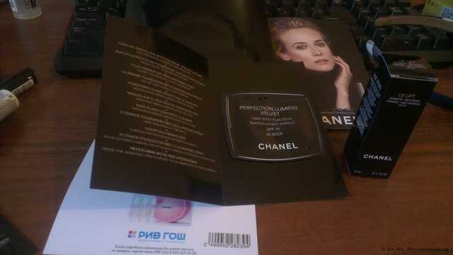 Тональная основа Chanel Perfection lumiere velvet - фото