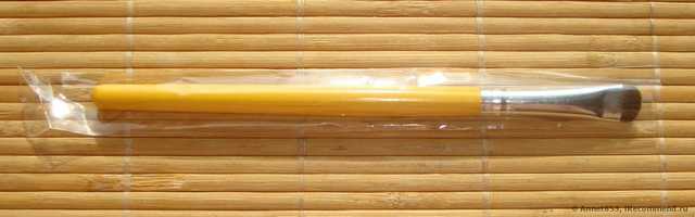 Кисть для макияжа Buyincoins New Hot Makeup Cosmetics Yellow Wood Handle Eyeshadow Eye Shading Brush - фото