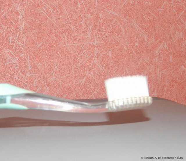 Зубная щетка Parodontax мягкая - фото