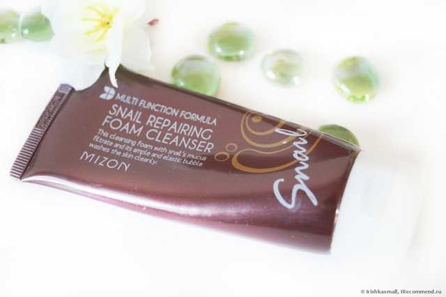 Пенка для умывания Mizon  Snail Repairing Foam Cleanser 60 мл. - фото