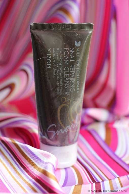 Пенка для умывания Mizon  Snail Repairing Foam Cleanser 60 мл. - фото