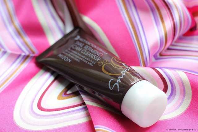 Пенка для умывания Mizon  Snail Repairing Foam Cleanser 60 мл. - фото