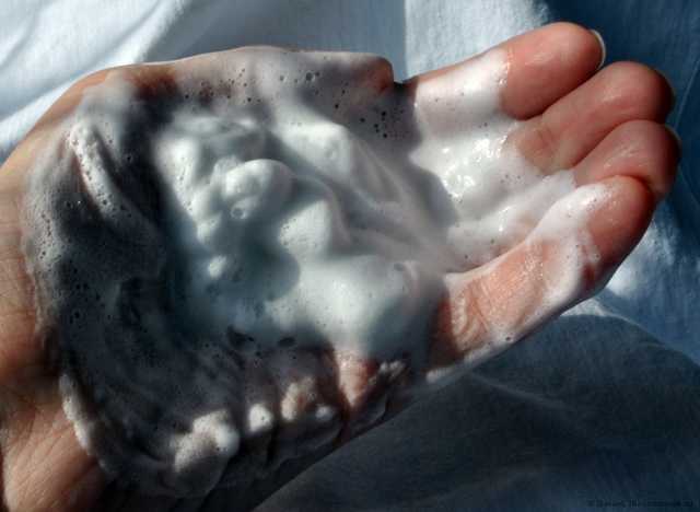 Пенка для умывания Mizon  Snail Repairing Foam Cleanser 60 мл. - фото