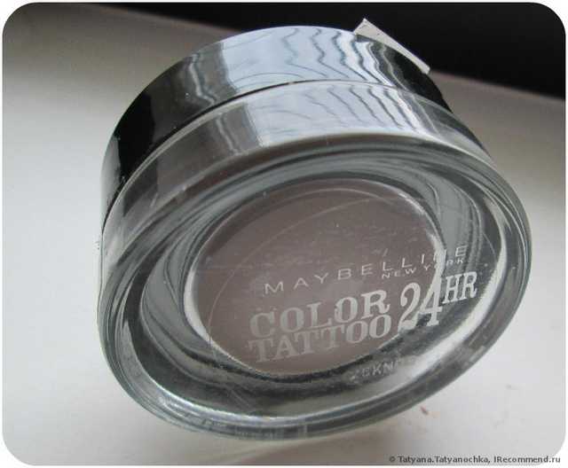 Легендарные тени от  Maybelline !!!   Color Tattoo 24 hour . Самый популярный и шикарный оттенок под № 40, Permanent Taupe.  Необычный, сложный и благородный,  подходит под любые глазки.