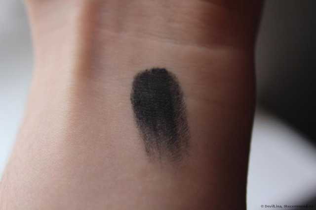Замечательный обзор на тени от Maybelline Color Tatoo 24HR цвет 60 - Timeless Black(много качественных фото-коллажей)20.03.2014 Дополняю отзыв ещё одним оттенком (к сожалению номер его мне не известен)