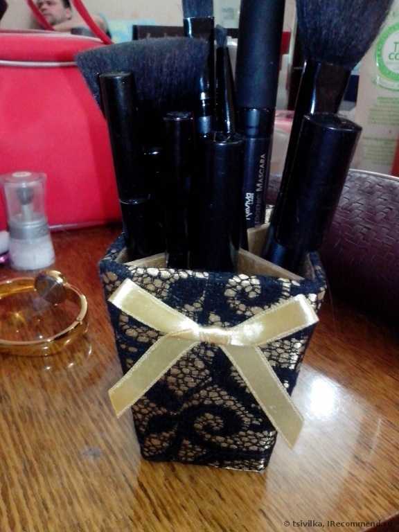 Подставка под кисти Oriflame Подставка под кисти для макияжа «Ажурная роскошь» - фото