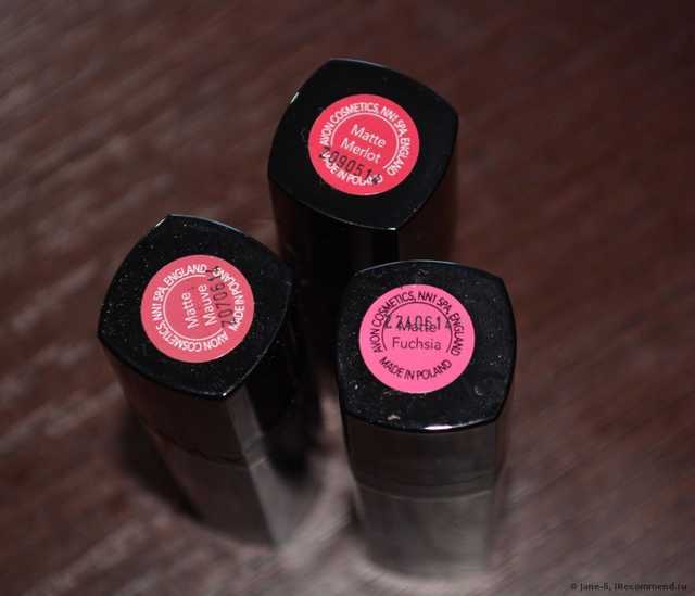 Губная помада Avon Ultra Colour Matte Lipstick - фото