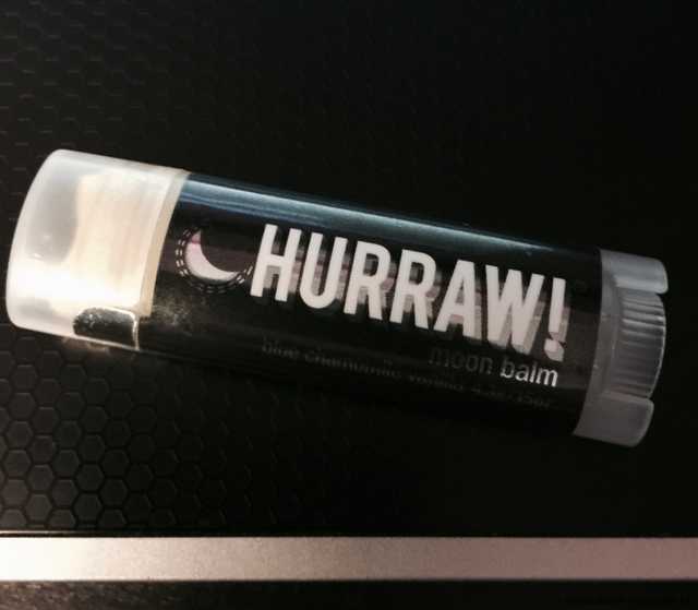 Бальзам для губ   Hurraw! Balm, Night Treatment Lip Balm, Blue Chamomile Vanilla - фото