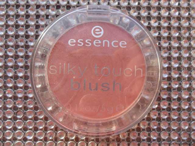 Румяна Essence silky touch blush - фото