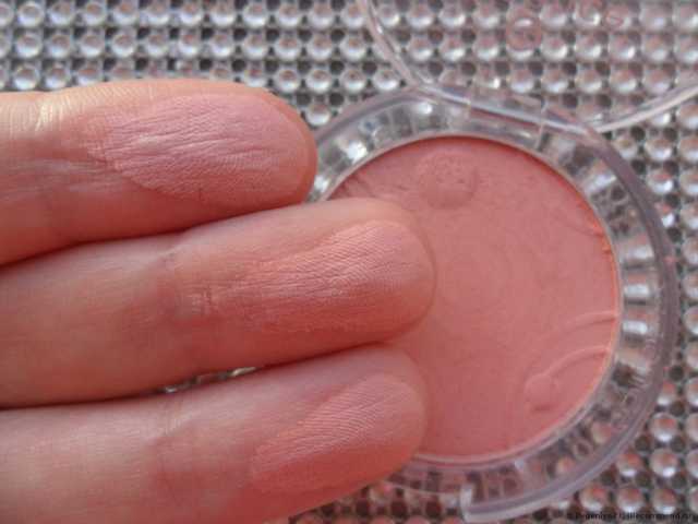 Румяна Essence silky touch blush - фото