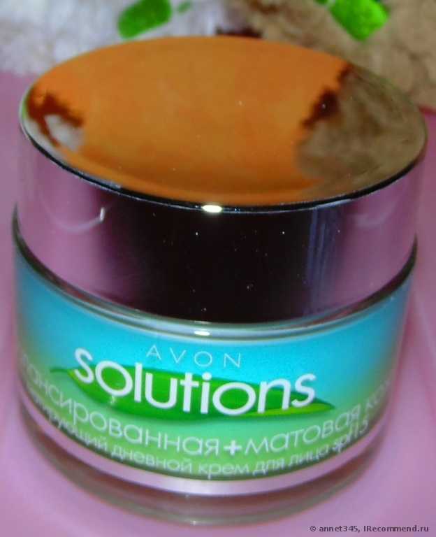 Крем для лица Avon Solutions Матирующий дневной  "Сбалансированная + матовая кожа" SPF 15 - фото