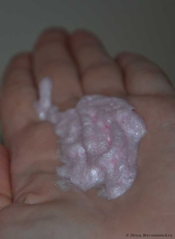 Пенка для умывания Missha Creamy Latte Strawberry Cleansing Foam - фото