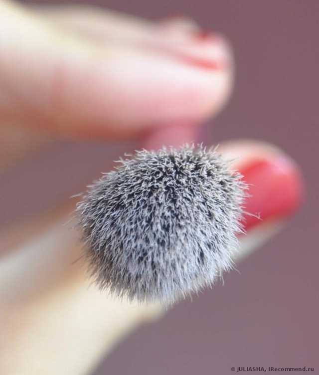 Кисть для макияжа Real Techniques by Samantha Chapman Setting Brush - фото