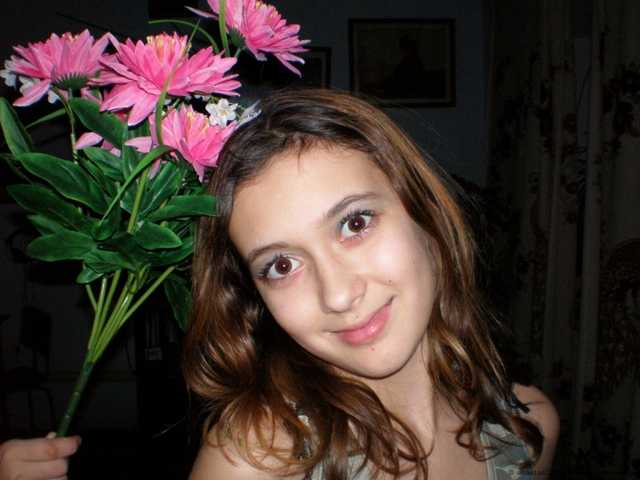 14 лет. Если ЭТО можно назвать макияжем, конечно