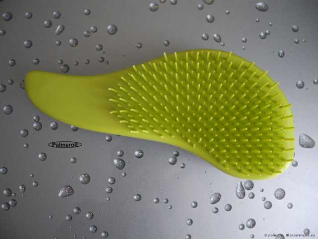 Macadamia No Tangle Brush взует любую чесалку;) В отзыве: а Вы знали, что в ней есть часики? Дискриминационная политика производителя. И, конечно же, бой-сравнение Макадамия со всеми известной Tangle Teezer :: Или тот случай, когда длина имеет значение;)