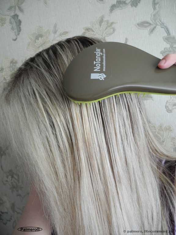 Macadamia No Tangle Brush взует любую чесалку;) В отзыве: а Вы знали, что в ней есть часики? Дискриминационная политика производителя. И, конечно же, бой-сравнение Макадамия со всеми известной Tangle Teezer :: Или тот случай, когда длина имеет значение;)