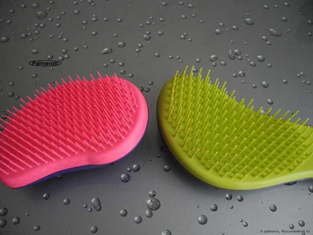 Macadamia No Tangle Brush взует любую чесалку;) В отзыве: а Вы знали, что в ней есть часики? Дискриминационная политика производителя. И, конечно же, бой-сравнение Макадамия со всеми известной Tangle Teezer :: Или тот случай, когда длина имеет значение;)