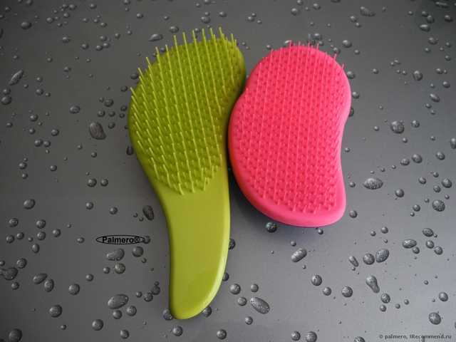 Macadamia No Tangle Brush взует любую чесалку;) В отзыве: а Вы знали, что в ней есть часики? Дискриминационная политика производителя. И, конечно же, бой-сравнение Макадамия со всеми известной Tangle Teezer :: Или тот случай, когда длина имеет значение;)