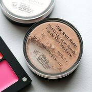 Пудра Inglot Loose Powder Пудра Inglot Loose Powder
