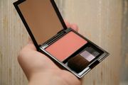Румяна Shiseido Luminizing Satin Face Color (с шелковистой текстурой и эффектом сияния)