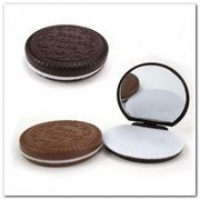 Зеркальце Aliexpress Mini Cute Cocoa Chocolate Mirror & Comb New .Pocket Mirror. E13775JU Lady mirrow set.lady gift Зеркальце Aliexpress Mini Cute Cocoa Chocolate Mirror & Comb New .Pocket Mirror. E13775JU Lady mirrow set.lady gift