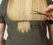 Подравнивание кончиков волос в салоне