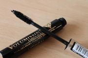 Тушь для ресниц LOreal Volumissime x4 Тушь для ресниц LOreal Volumissime x4