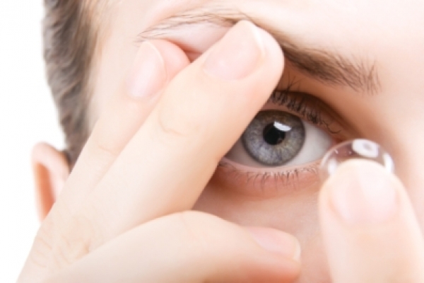 Как правильно подобрать контактные линзы